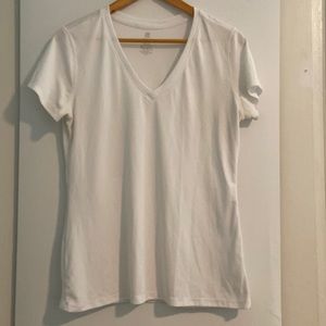 Women’s White V Neck Short Sleeve T-Shirt, L